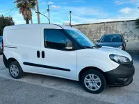 Usata Fiat Doblò Lounge 95 CV (69 kW) 2021 Bianco Monovolume
