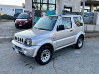 Usata Suzuki Jimny 82 CV (60 kW) 2003 Grigio SUV