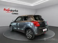 Usata Suzuki Swift 83 CV (61 kW) 2021 Grgio scuro Utilitaria