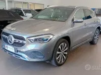 Usata Mercedes GLA200 150 CV (110 kW) 2022 Grigio SUV