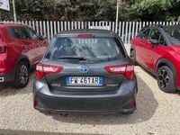 Usata Toyota Yaris Hybrid Style 101 CV (74 kW) 2019 Nero Berlina