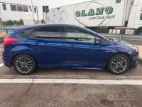 Usata Ford Focus 120 CV (88 kW) 2017 Bluazzurro Berlina