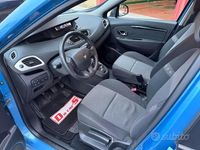 Usata Renault Scénic III 110 CV (80 kW) 2013 Blu/azzurro Monovolume
