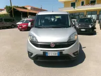 Usata Fiat Doblò Lounge 95 CV (69 kW) 2016 Argento Monovolume