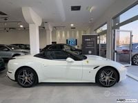 Usata Ferrari California 560 CV (411 kW) 2015 Bianco Cabrio