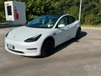Usata Tesla Model 3 Long Range AWD 152 kW (208 CV) 2021 Bianco Berlina