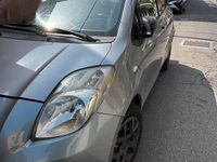 Usata Toyota Yaris 90 CV (66 kW) 2006 Grigio Utilitaria