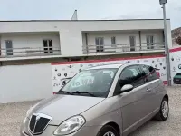 Usado Lancia Ypsilon 75 HP (55 kW) 2007 Castanho Citadino