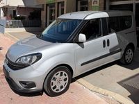 Usata Fiat Doblò Lounge 120 CV (88 kW) 2022 Argento Monovolume