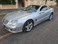 Usata Mercedes SL350 272 CV (200 kW) 2007 Argento Cabrio