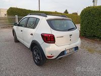 Usata Dacia Sandero Stepway 90 CV (66 kW) 2017 Bianco Berlina