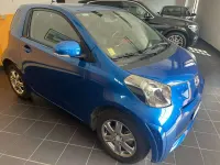 Usata Toyota iQ Lounge 68 CV (50 kW) 2012 Blu/azzurro Utilitaria