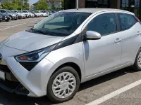 Usata Toyota Aygo X-play 72 CV (52 kW) 2020 Grigio Utilitaria