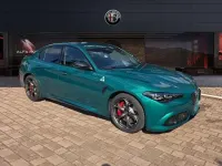Nuova Alfa Romeo Giulia Quadrifoglio 519 CV (381 kW) 2026 Verde Berlina