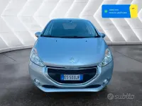 Usata Peugeot 208 Active 82 CV (60 kW) 2013 Grigio Utilitaria