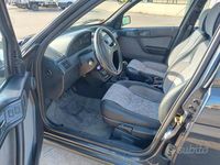 Usata Alfa Romeo 155 115 CV (84 kW) 1995 Blu Berlina