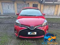 Usata Toyota Yaris Hybrid Active 73 CV (53 kW) 2016 Rosso Berlina