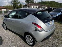 Usata Lancia Ypsilon S 69 CV (50 kW) 2012 Argento Utilitaria