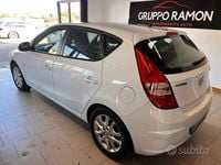 Usata Hyundai i30 Comfort 90 CV (66 kW) 2010 Bianco Berlina