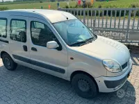 Usata Renault Kangoo 75 CV (55 kW) 2004 Grigio Monovolume