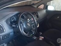 Begagnad Kia Rio 75 HK (55 kW) 2014 Grå Sedan