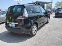 Käytetty Renault Scenic E-Tech 110 HP (80 kW) 2014 Musta Sedan