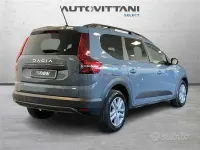 Usata Dacia Jogger Expression 110 CV (80 kW) 2023 Gray Monovolume