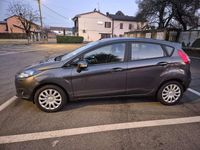 Usata Ford Fiesta 75 CV (55 kW) 2017 Grigio Berlina