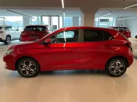 Nuova MG MG3 Luxury 194 CV (142 kW) 2026 Diamond red Utilitaria