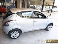 Usata Lancia Ypsilon Silver 95 CV (69 kW) 2014 Grigio scuro Utilitaria