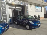 Usata Toyota Yaris Sol 69 CV (50 kW) 2008 Blu Utilitaria