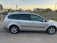 Usata Ford Focus Ghia 90 CV (66 kW) 2006 Argento Station wagon