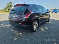 Usata Lancia Delta S 120 CV (88 kW) 2013 Rosso Utilitaria