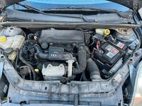 Usata Ford Fiesta 2005 Blu Berlina