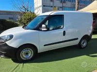Usata Fiat Doblò S 105 CV (77 kW) 2022 Bianco Monovolume