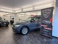 Usado VW Tiguan Life 150 HP (110 kW) 2021 Cinzento SUV