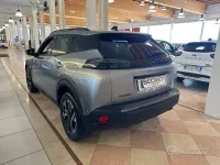 Usata Peugeot 2008 Allure 101 CV (74 kW) 2024 Grigio metallizzato SUV
