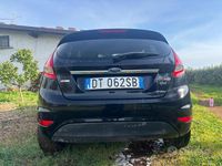 Usata Ford Fiesta 68 CV (50 kW) 2008 Nero Utilitaria