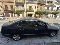 Usata VW Passat 105 CV (77 kW) 2008 Blu Berlina
