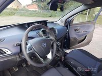 Usata Lancia Ypsilon 80 CV (58 kW) 2024 Blu Utilitaria