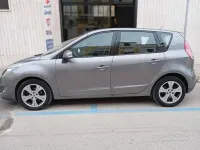 Usata Renault Scénic 110 CV (80 kW) 2010 Grigio Monovolume