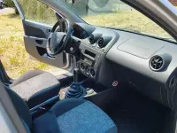 Usata Ford Fiesta 75 CV (55 kW) 2004 Grigio Utilitaria