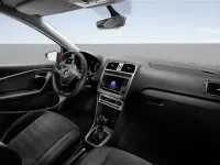 Usado VW Polo Comfortline 75 HP (55 kW) 2016 Cinzento Citadino