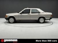 Usata Mercedes 190 122 CV (89 kW) 1985 Argento Berlina