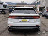 Usata Audi Q8 S-Line 231 CV (169 kW) 2022 Bianco SUV