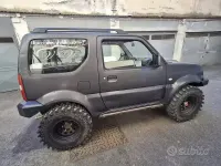 Usata Suzuki Jimny 85 CV (62 kW) 2015 Grigio SUV