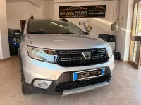 Usata Dacia Sandero Stepway 90 CV (66 kW) 2018 Grigio Berlina