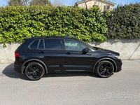 Usata VW Tiguan R-line 150 CV (110 kW) 2023 Nero SUV