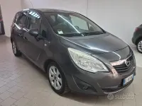 Usata Opel Meriva 95 CV (69 kW) 2012 Grigio Monovolume