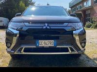 Usata Mitsubishi Outlander P-HEV Instyle 135 CV (99 kW) 2021 Grigio SUV